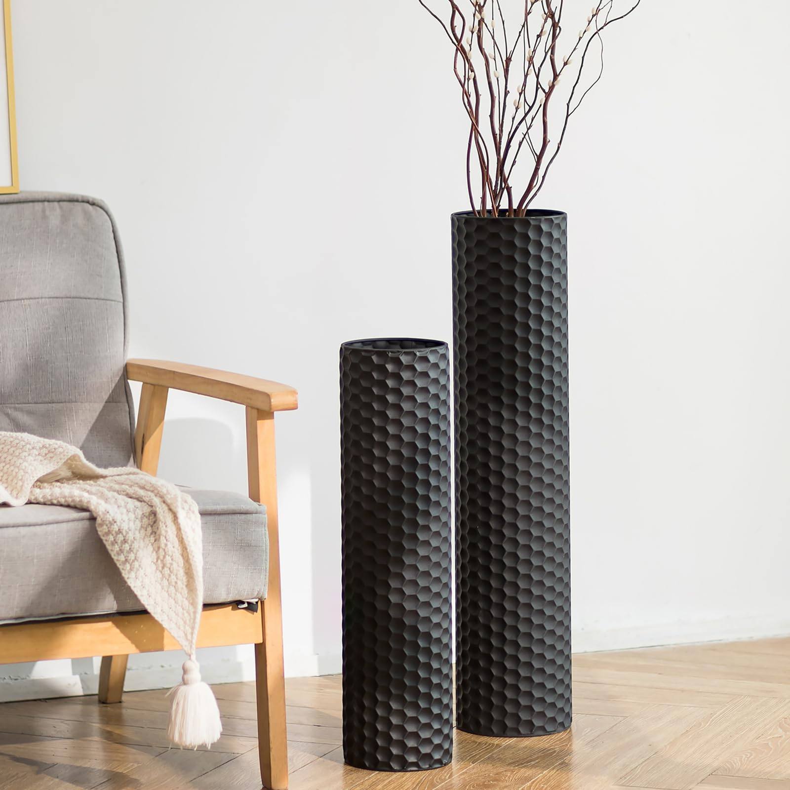 Zestaw 2 metalowych wazonów podłogowych Sziqiqi czarne 70 i 55 cm